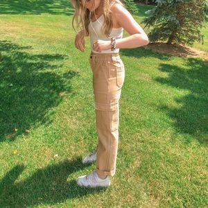 Meet your Posher, Avery